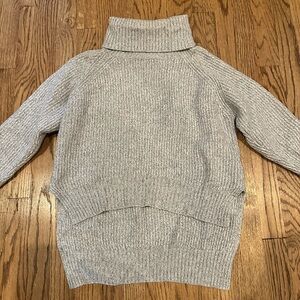 Aritzia Wilfred Free grey turtlneck